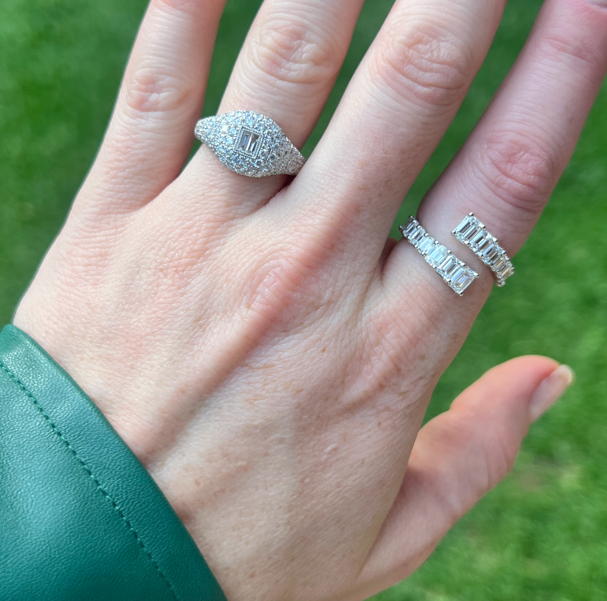 Graduated Emerald Diamond Swirl Ring