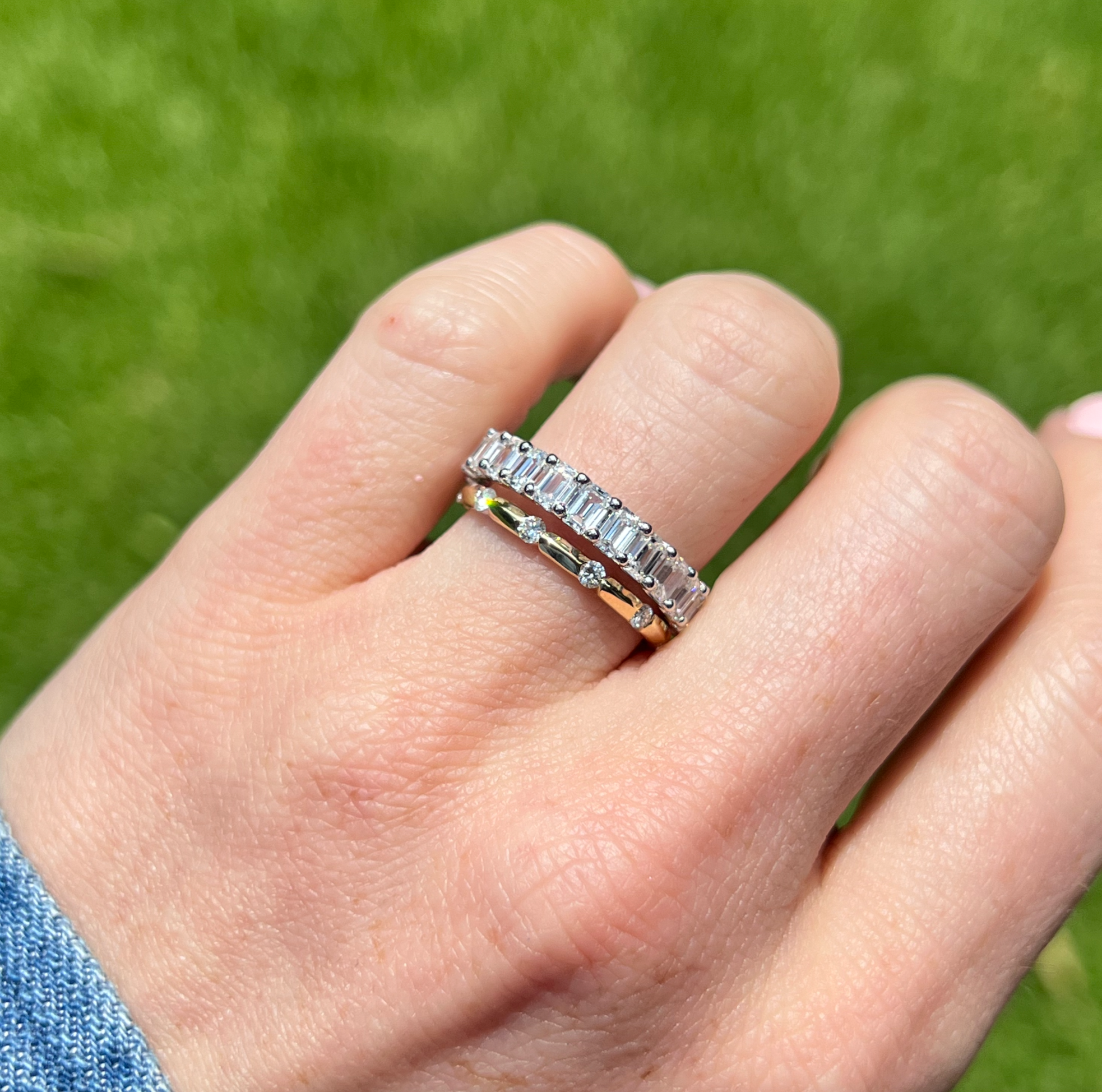 Stackable Scattered Diamond Band